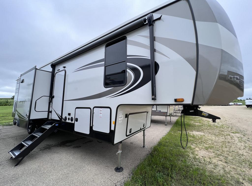 SOLD 2022 Forest River Sandpiper CClass 3440BH FW Stk 3055